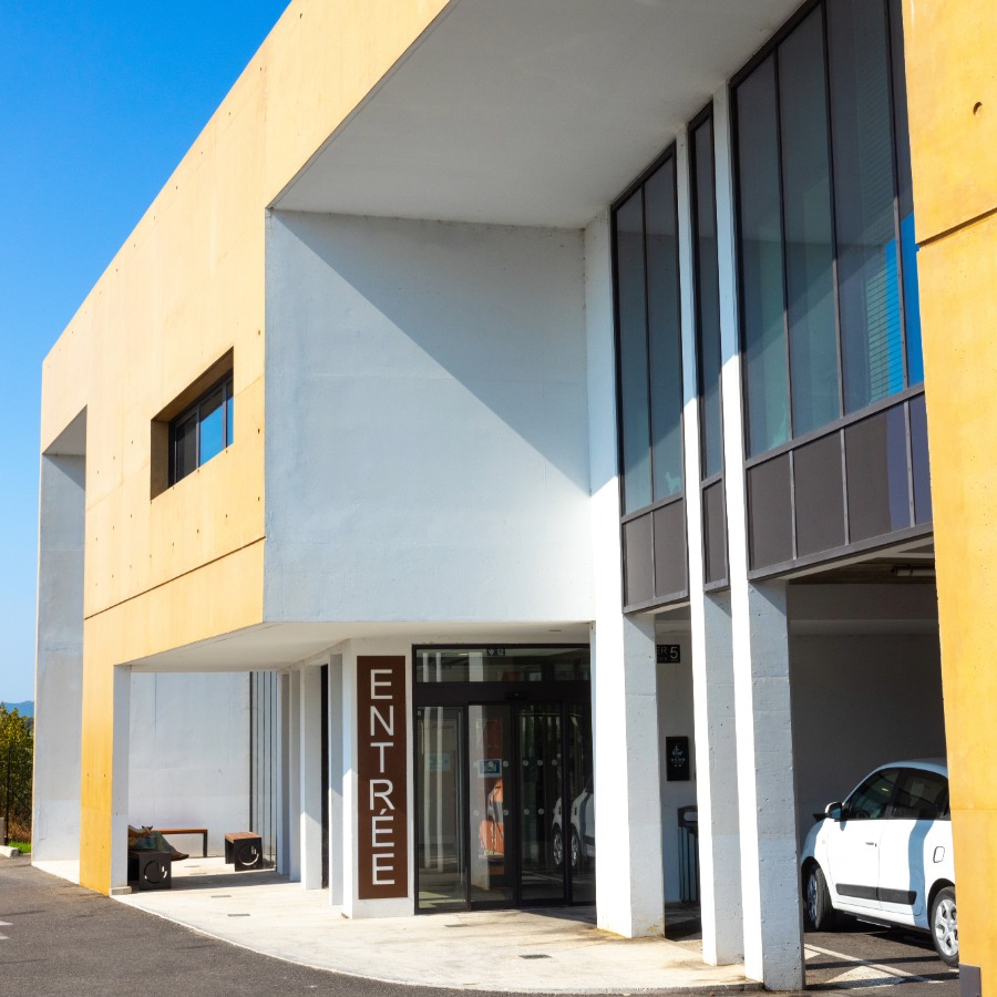entree-ollioulis-veterinaire-facade